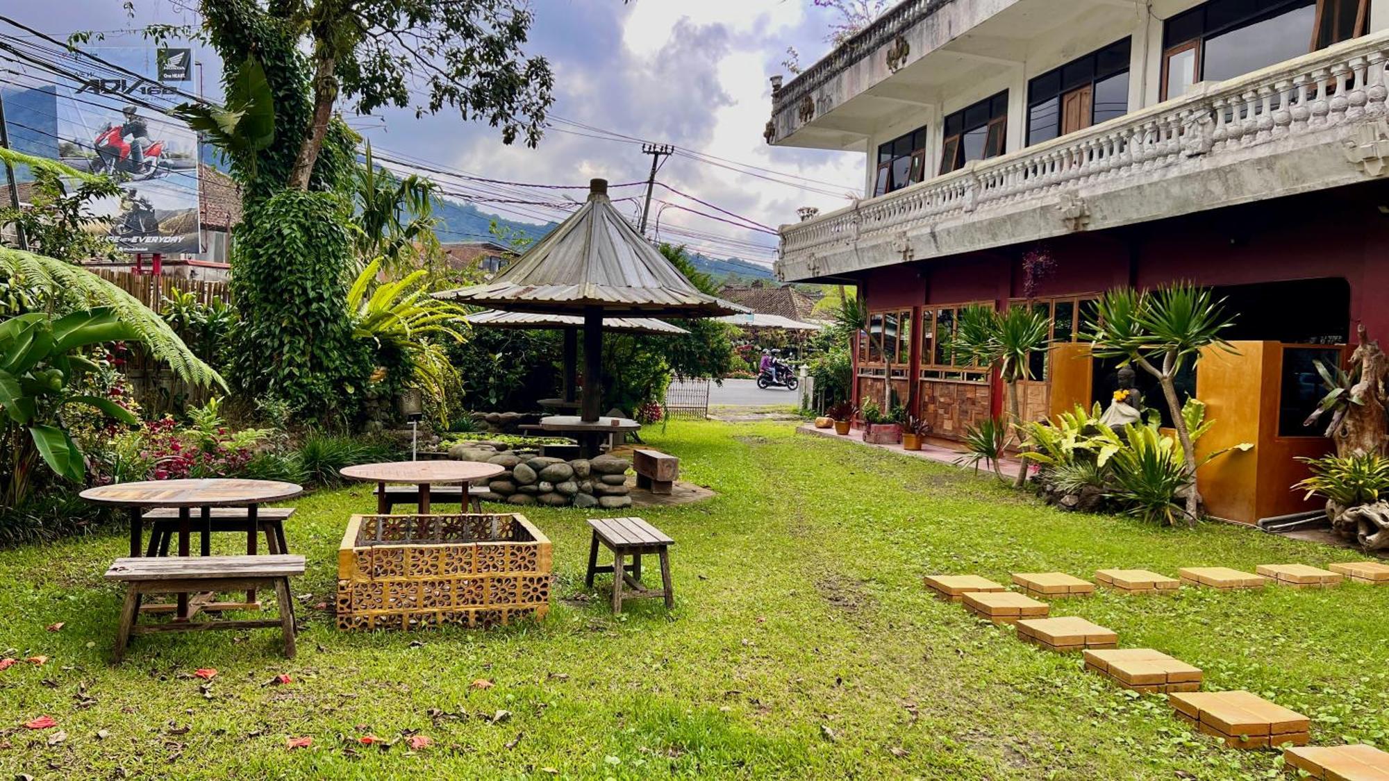 Chakra Tavern Bedugul  Exteriör bild